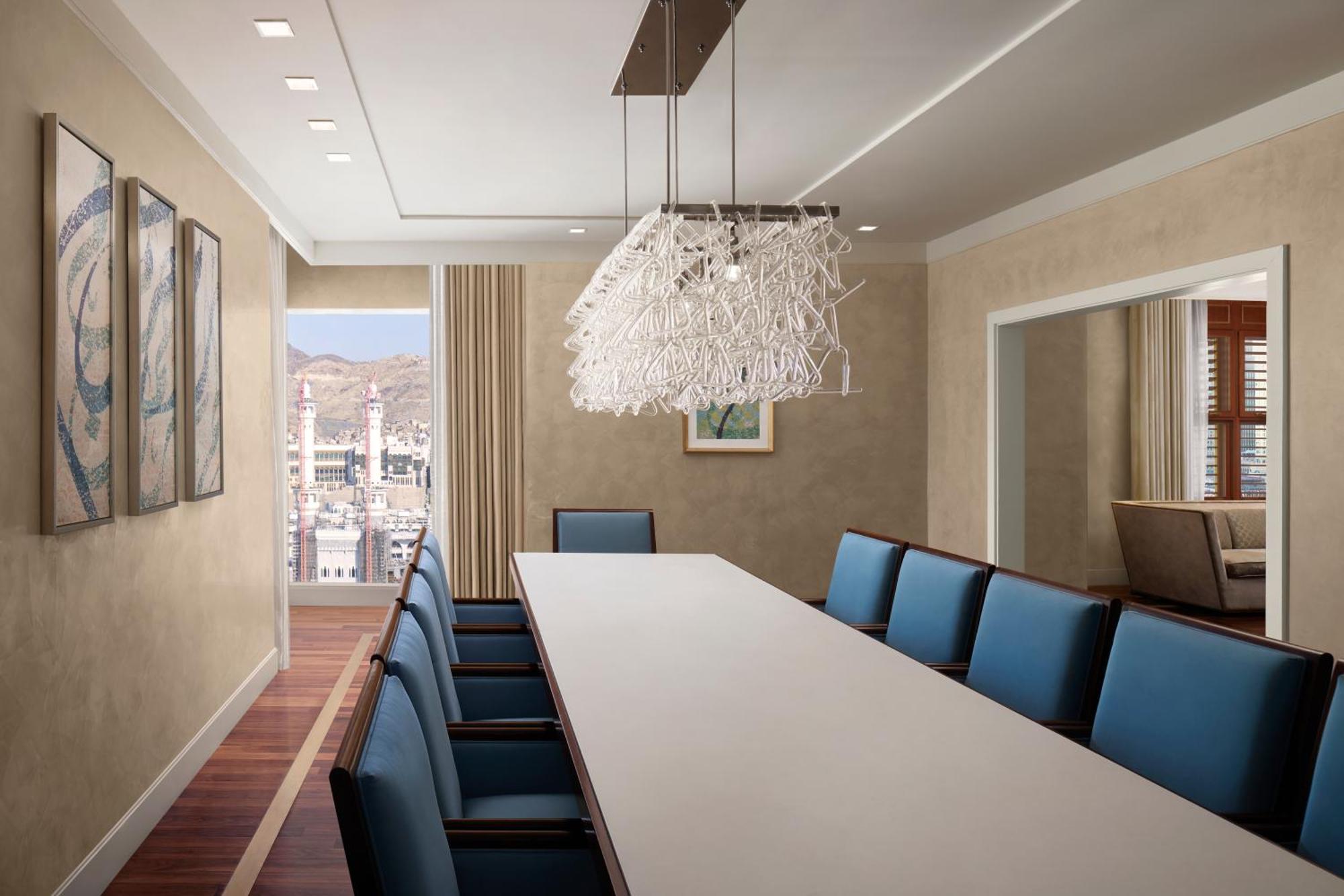 Hilton Hotel & Convention Jabal Omar Makkah Мека Екстериор снимка A meeting room at the Ritz-Carlton, San Francisco