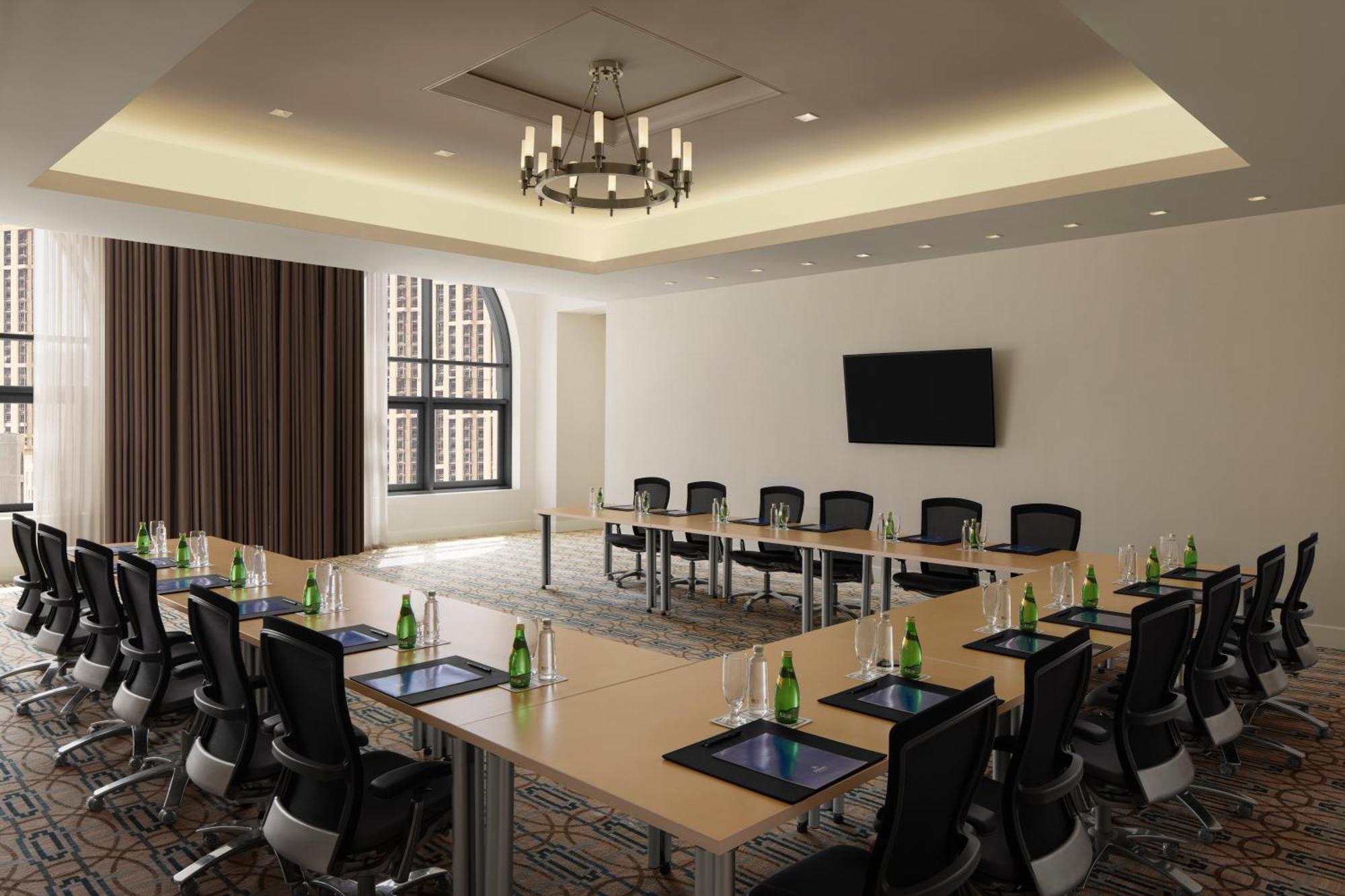 Hilton Hotel & Convention Jabal Omar Makkah Мека Екстериор снимка A meeting room at the hotel
