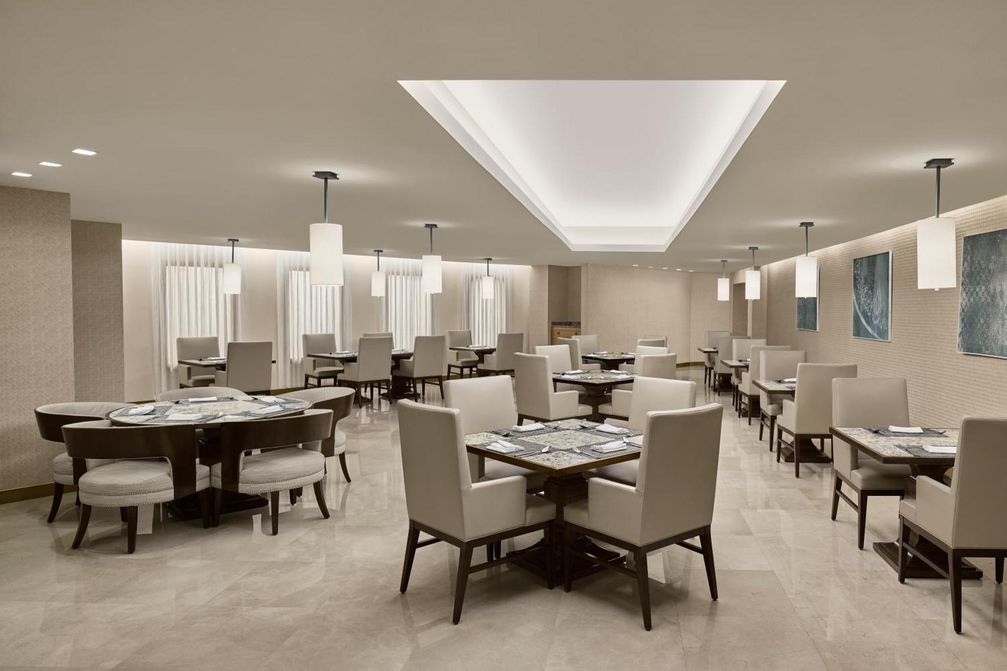 Hilton Hotel & Convention Jabal Omar Makkah Мека Екстериор снимка The restaurant's interior